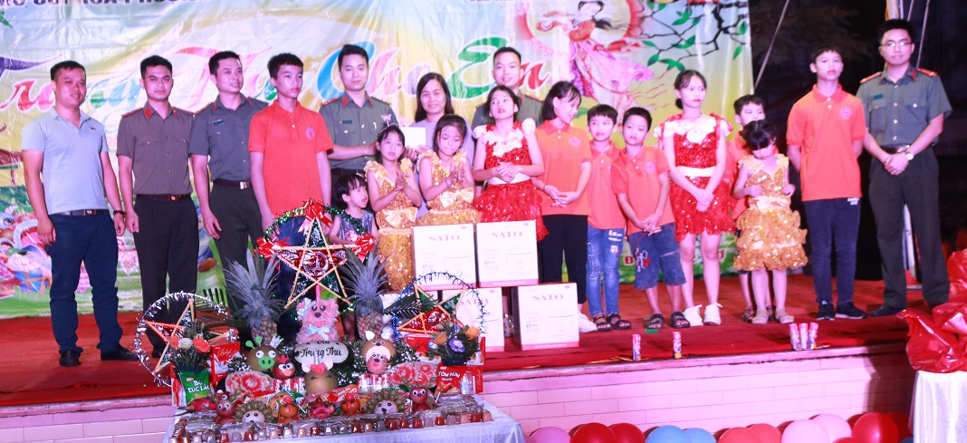 Đoàn Cơ sở phòng Hậu cần – CATP:  Ấm áp Chương trình “Trung thu cho em” Làng nuôi dạy trẻ mồ côi Hoa Phượng